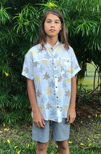 Load image into Gallery viewer, LINEN UNISEX COLLARLESS SHIRT in Mai&#39;a Ua Kea